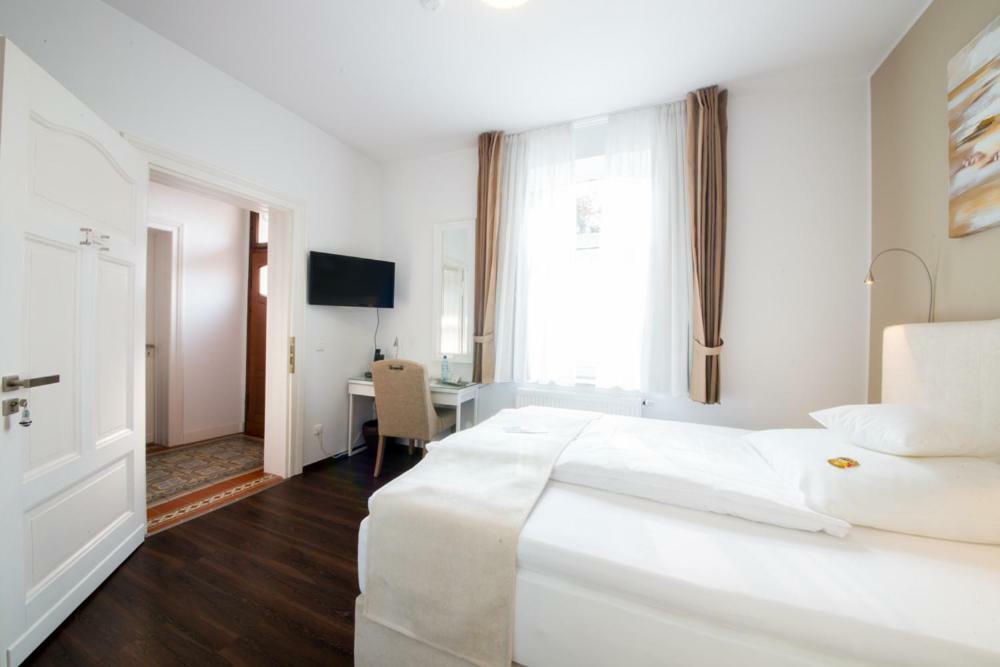 Landhotel Alte Toepferei Duisburg Exterior foto